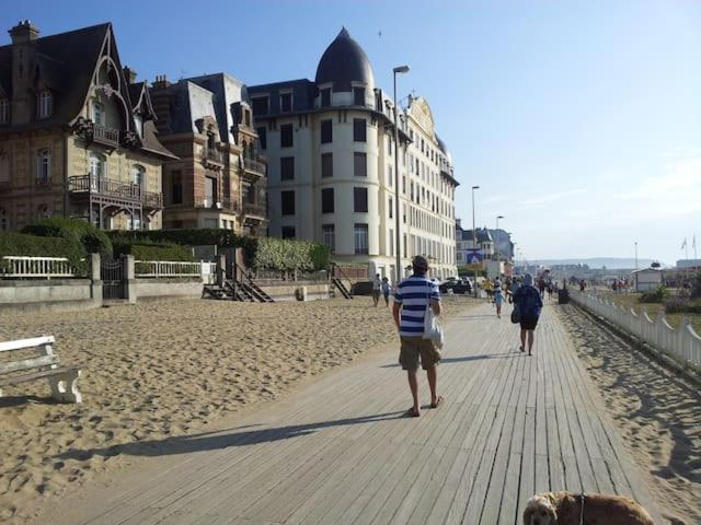 Un Chez Soi Bord De Mer Trouville-sur-Mer Ngoại thất bức ảnh